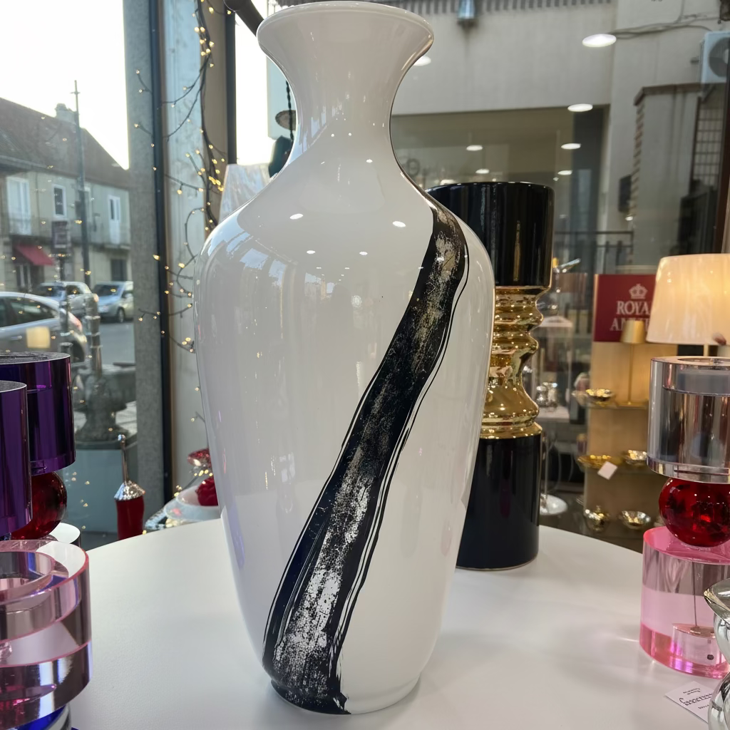 Vaso Sequenze linea Glaphyra - Decoro Nero con Argento