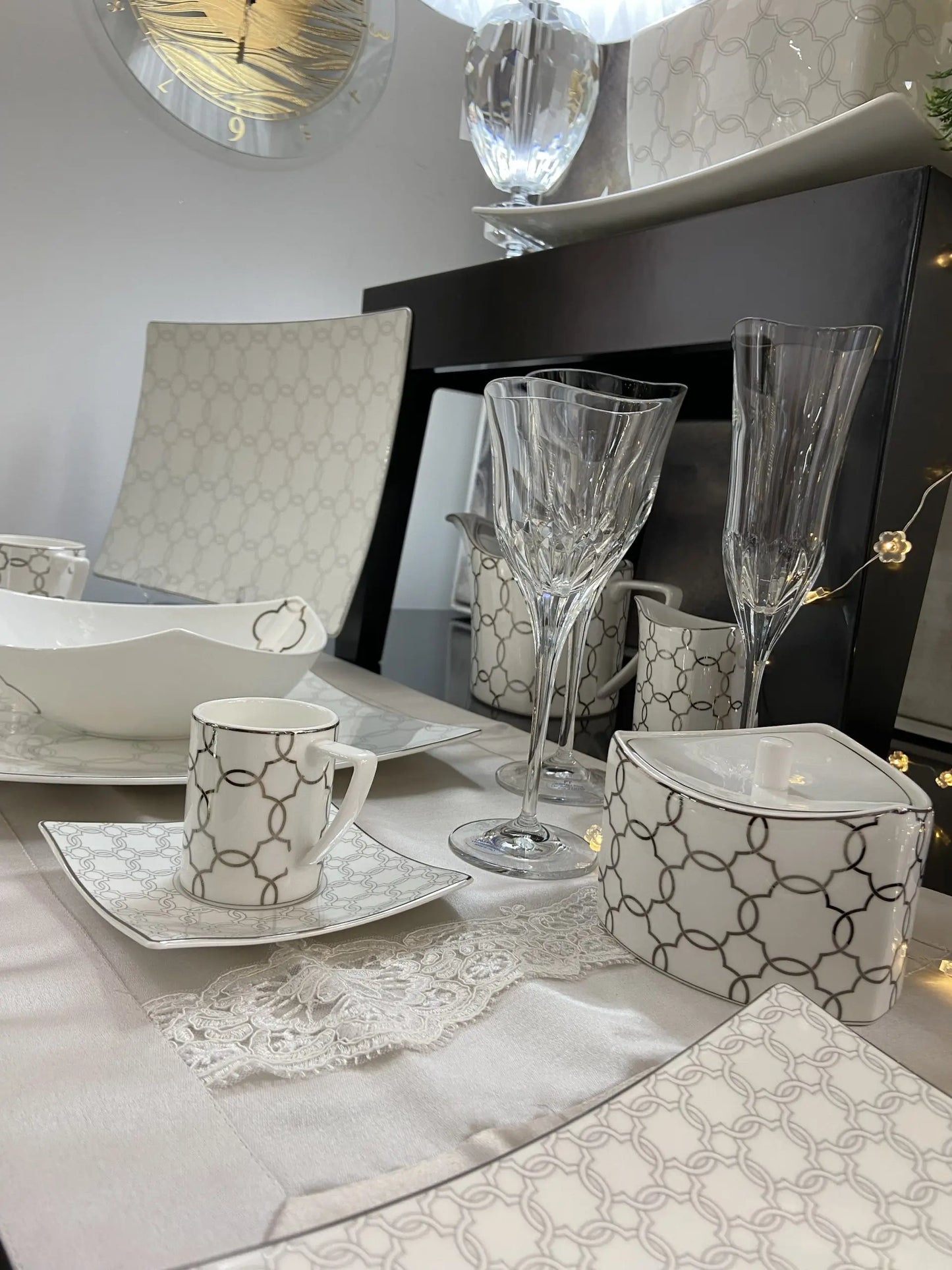 Set servizio da Tavola di Livellara mod. Aragone e Servizio di bicchieri Tp Cristal