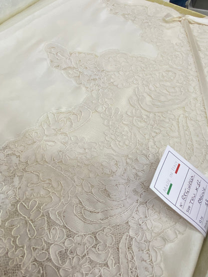 Tovaglia da tavola mod . Reginella in rasone e pizzo Rebrode’